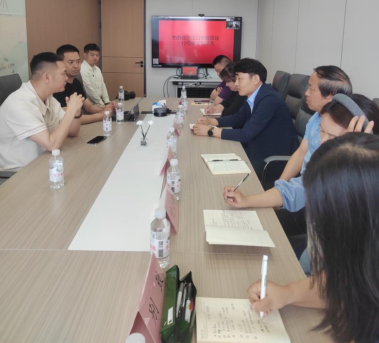 中国·ok138太阳集团赴皇包车旅行公司开展访企拓岗 深化校企协同育人